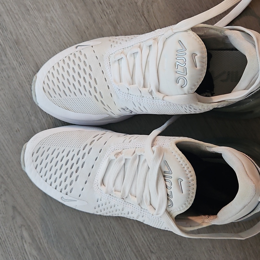 Nike Air Max 270 - Picture 10 of 12
